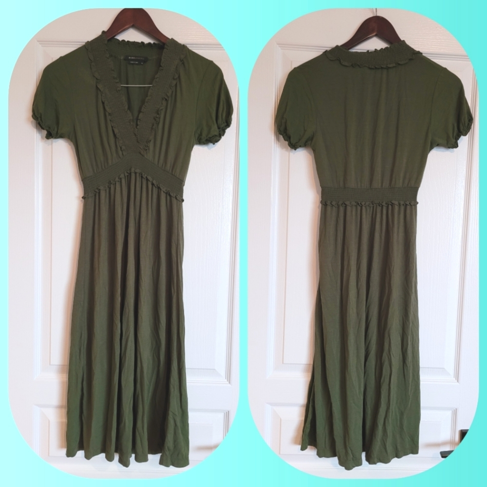 🎈Gorgeous BCBG olive green dress